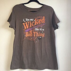 Brown Halloween witchy tee “You say wicked like it’s a bad thing” moon bat broom